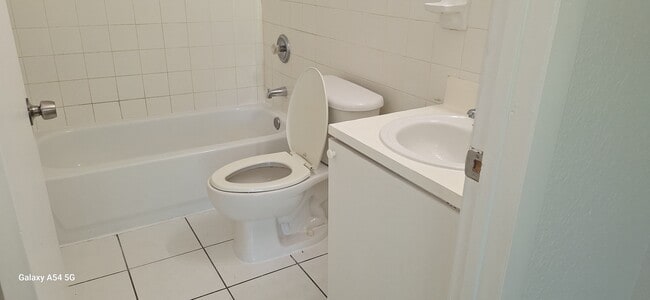 Building Photo - 674 NW 46th St