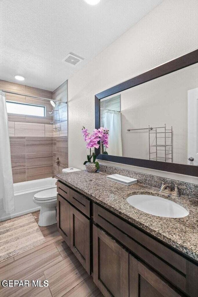 Building Photo - 14947 Pebble Hills Blvd