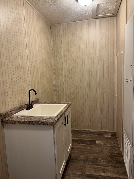 Building Photo - 2215 LA-134