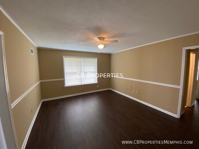 Building Photo - 3 Bed and 1.5 Bath Home