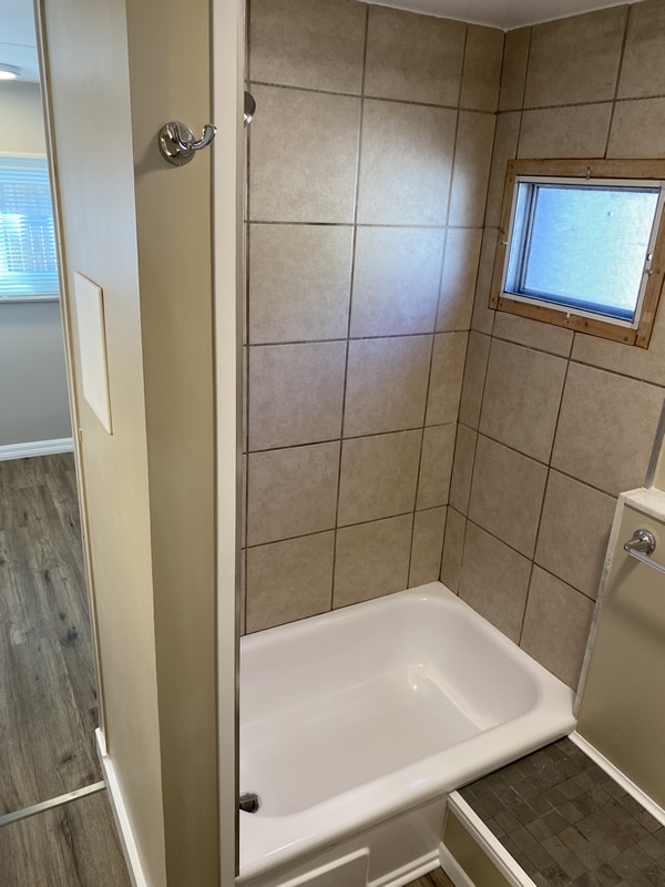 Building Photo - 33480 Beverly Dr