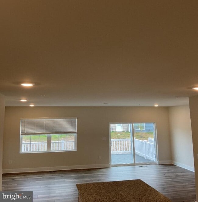 Building Photo - 2257 Marcy Dr