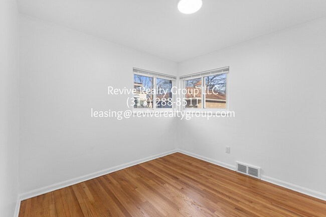 Building Photo - 9284 Jerome