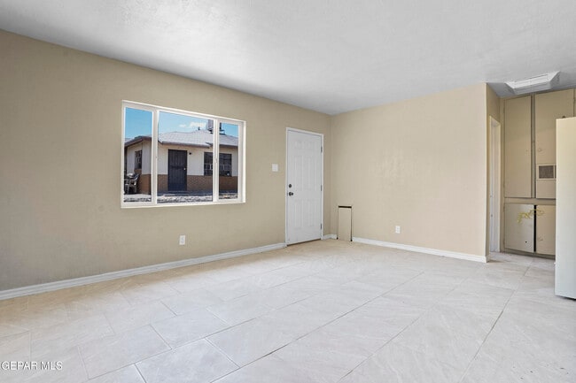 Building Photo - 4030 Idalia Ave