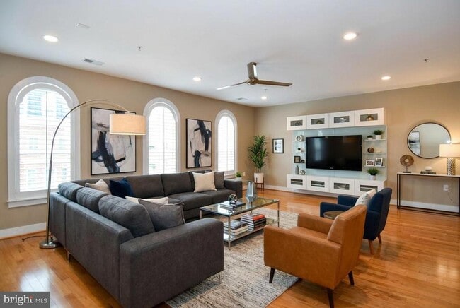 Building Photo - 2305 Main Line Blvd