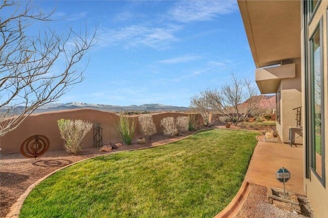 Building Photo - Beautiful  home in Entrada!