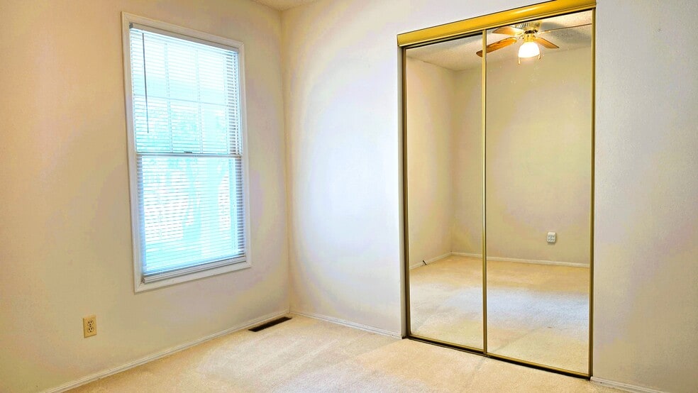 Building Photo - 3013 Barrybrook Ct