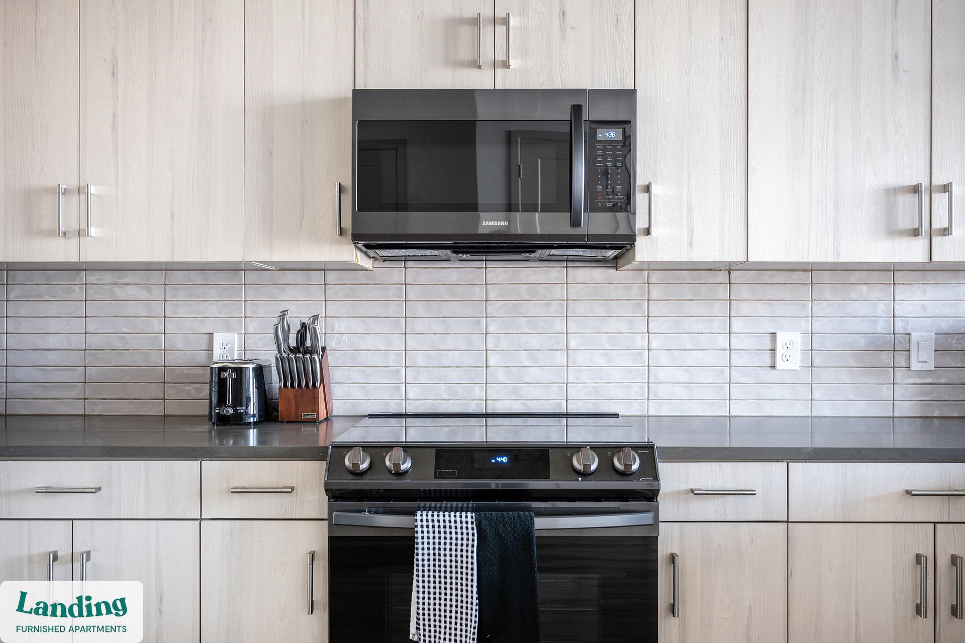 Building Photo - 151 S State St