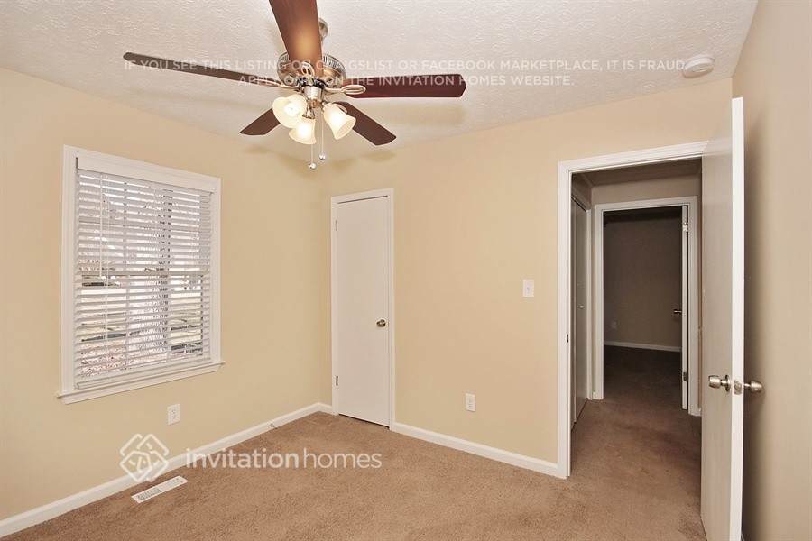 Building Photo - 166 Bluebird Dr