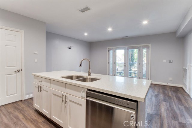 Building Photo - 7794 Skyhill Dr