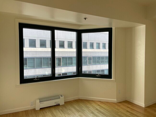 Building Photo - 601 Van Ness Ave