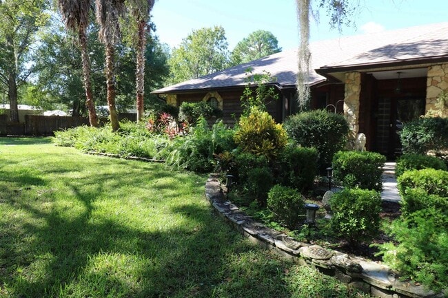 Building Photo - 5861 Datil Pepper Rd