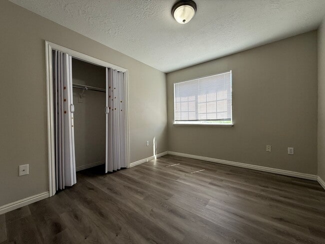 Building Photo - Spacious 3-Bedroom Condo in Orem!
