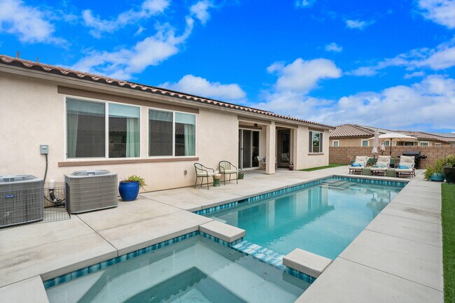 Building Photo - 81887 Via Encinitas