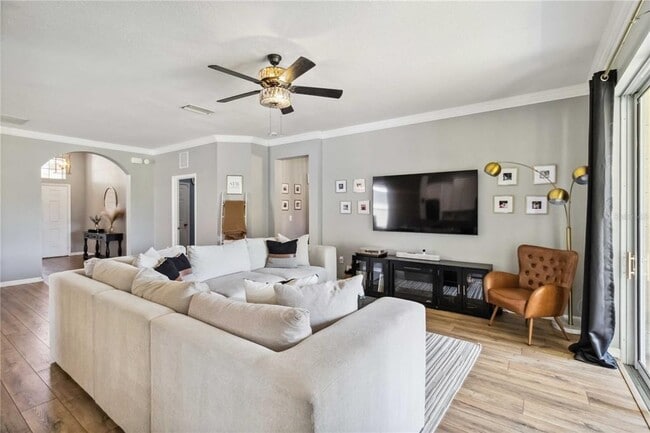 Building Photo - 6838 44th Terrace E