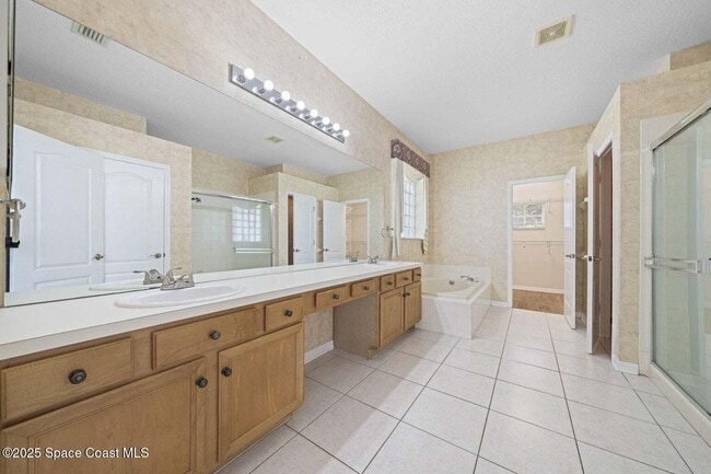 Building Photo - 816 Autumn Glen Dr