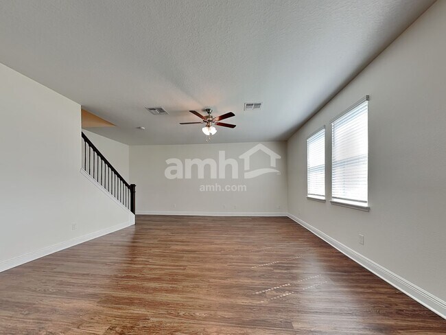 Building Photo - 1048 Lake Trudy Dr
