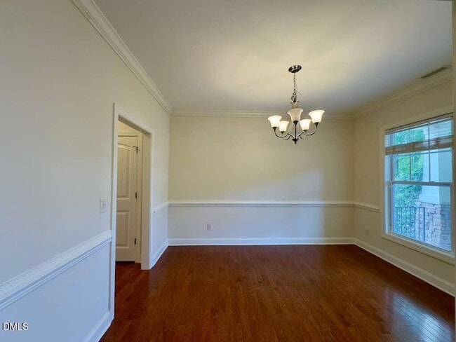 Building Photo - 4008 Vallonia Dr