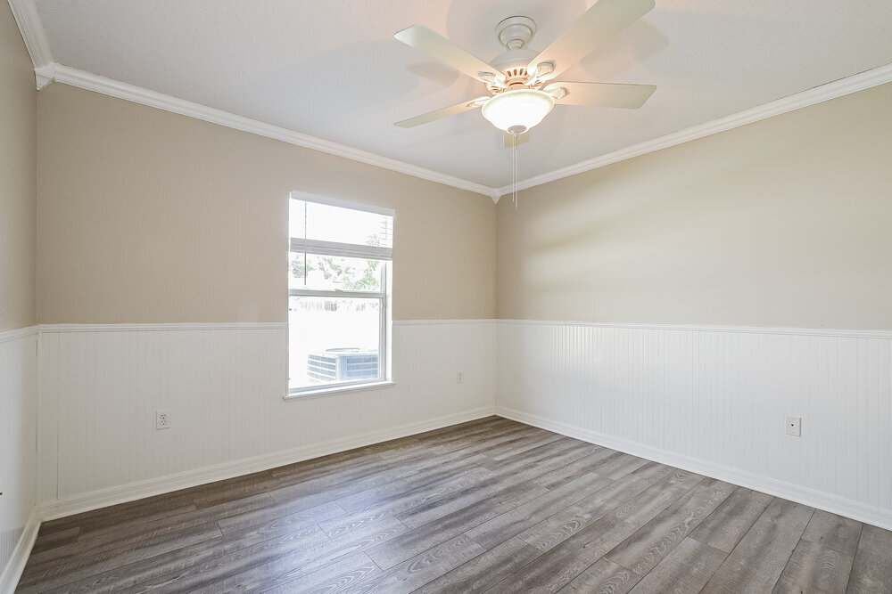 Building Photo - 744 Westcliffe Dr