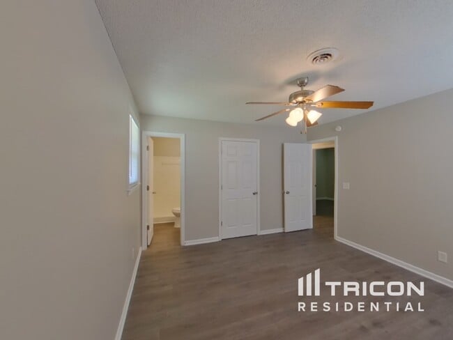 Building Photo - 2308 S Partridge Cir