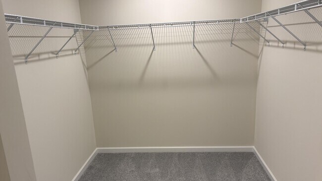 Building Photo - 16932 Aiken Rdg Cir