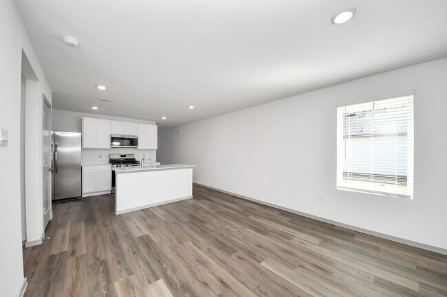 Building Photo - 1018 Bluegill Ln