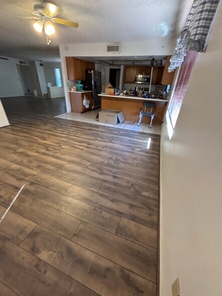 Building Photo - 829 S 76th Ct