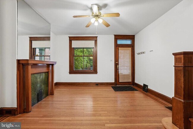 Building Photo - 868 N 27th St