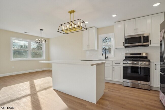 Building Photo - 11 Washington Ave