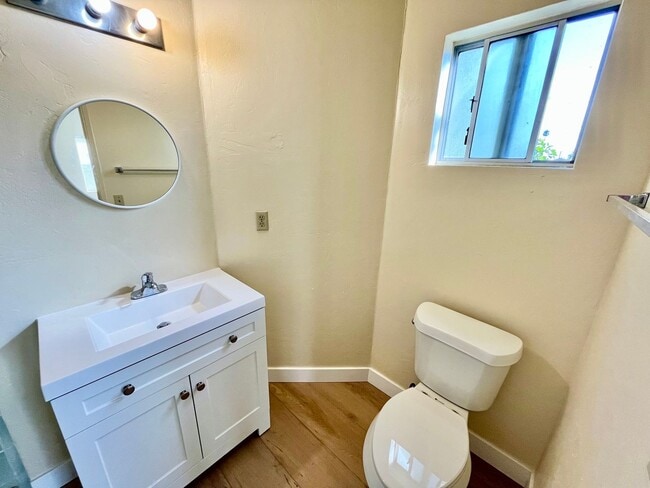 Building Photo - Upstairs Spacious ADU Studio with Loft and...