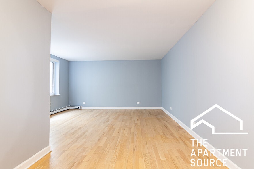 Building Photo - 3801 N Pine Grove Ave