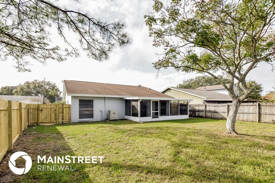 Building Photo - 1779 Lakeview Village Dr