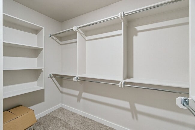 Building Photo - New tenant incentive! Receive ($1200 CREDIT) applied to 2nd month's rent! Don’t miss your chance!!