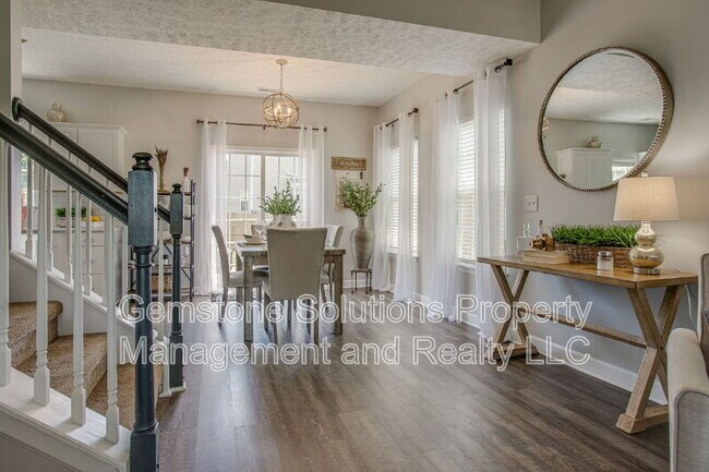 Building Photo - 1903 Baslia Ct
