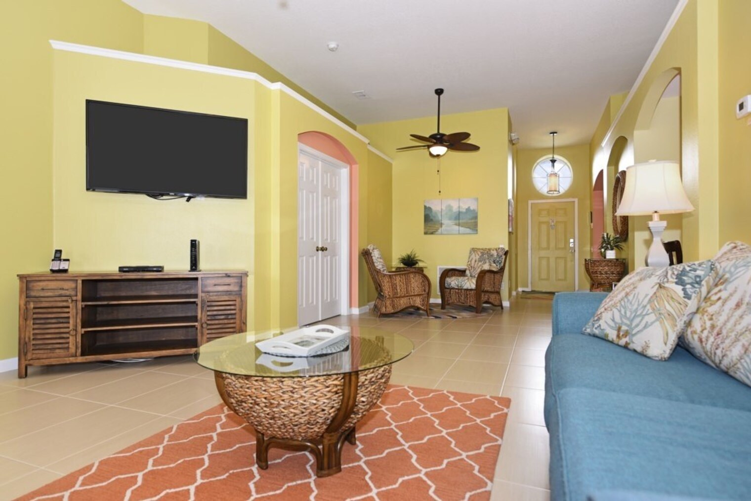 Building Photo - 8167 Fan Palm Way