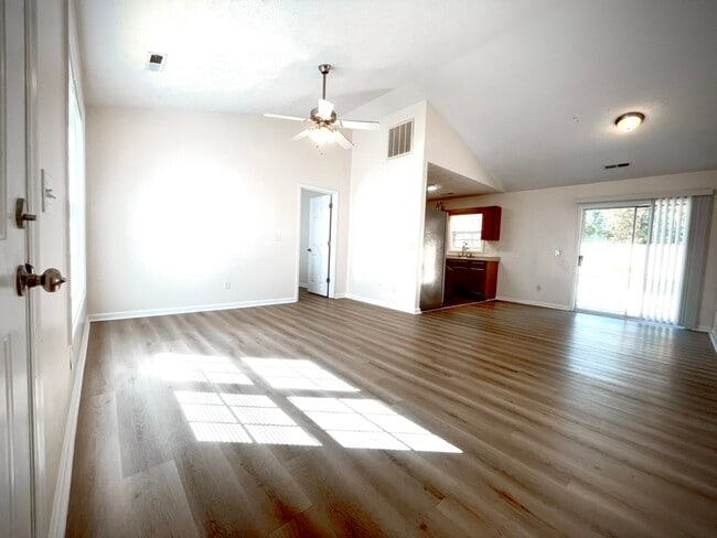 Building Photo - 1005 Gordon Woods Rd