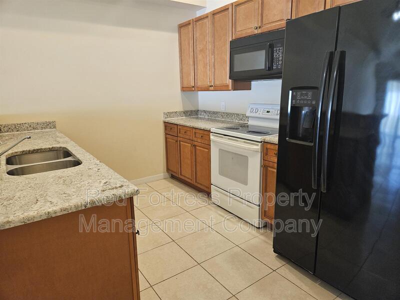 Building Photo - 542 SE 6th Pl