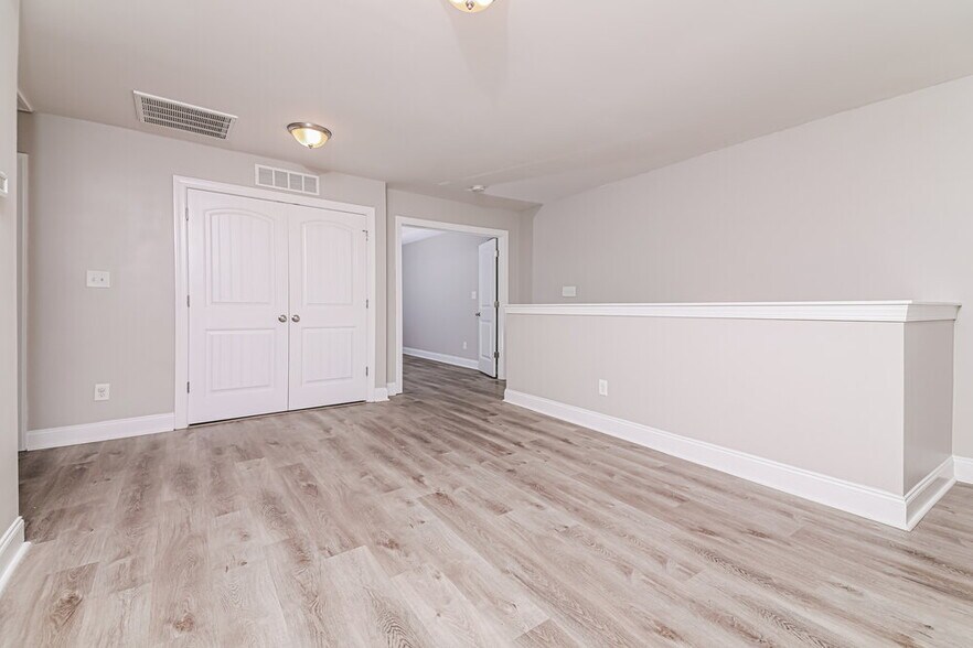 Building Photo - 3600 Sunbright Ln