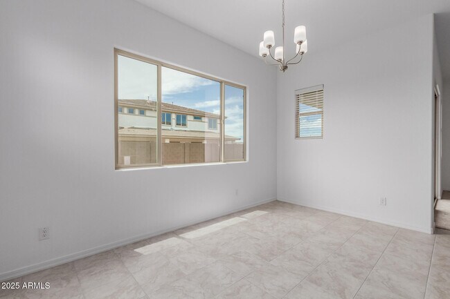 Building Photo - 8817 W Denton Ln