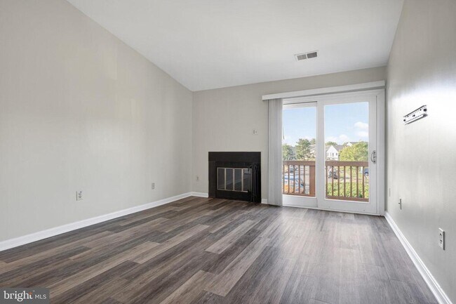 Building Photo - 8610 Beekman Pl