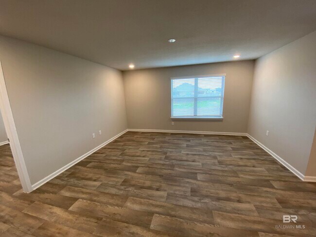 Building Photo - 8359 Harmon St