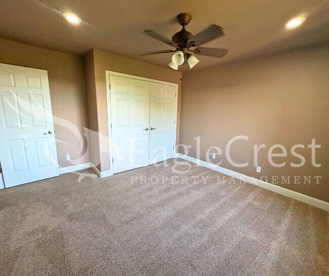 Building Photo - Luxury Bella Terra Estate with Mountain & Vineyard Views