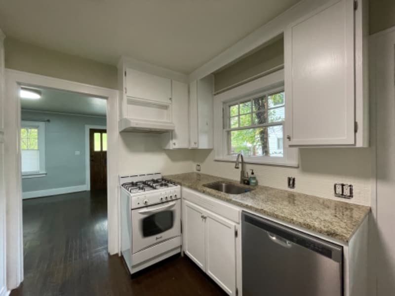 Building Photo - 1306 N 13th St