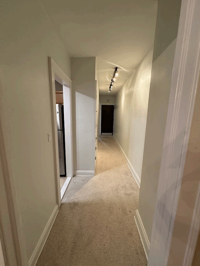corridor - 2725 Hampshire Rd