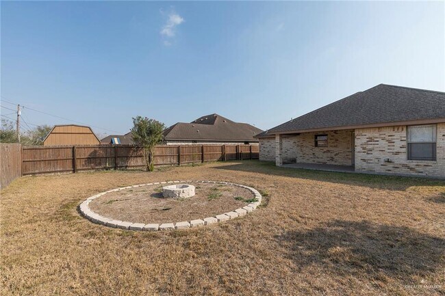 Building Photo - 22 Miranda Ln