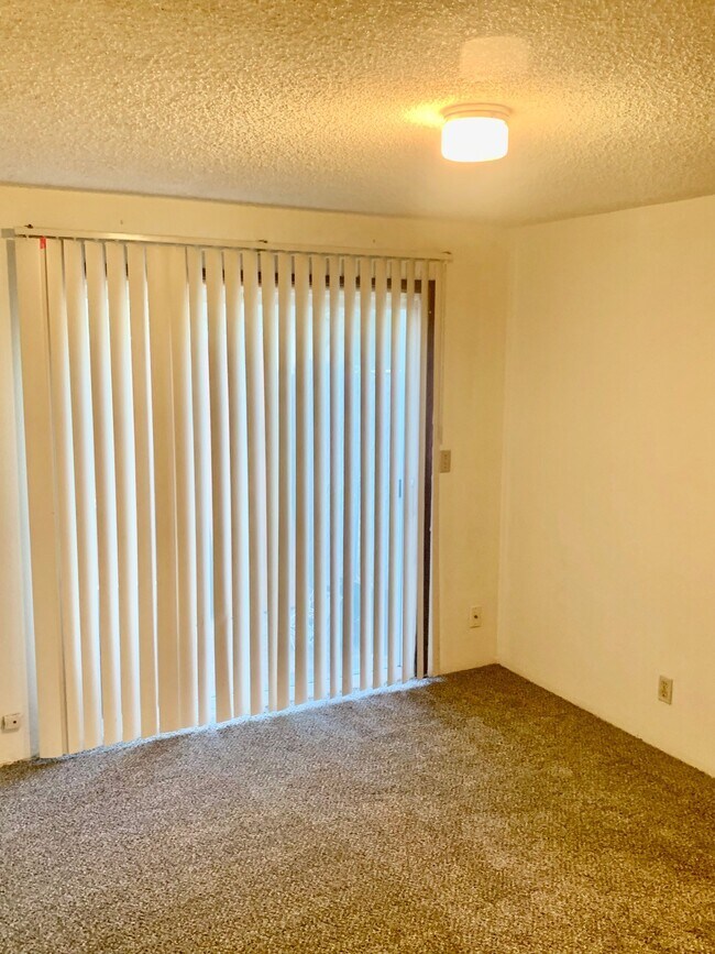 Building Photo - 2807 Applewood Ln