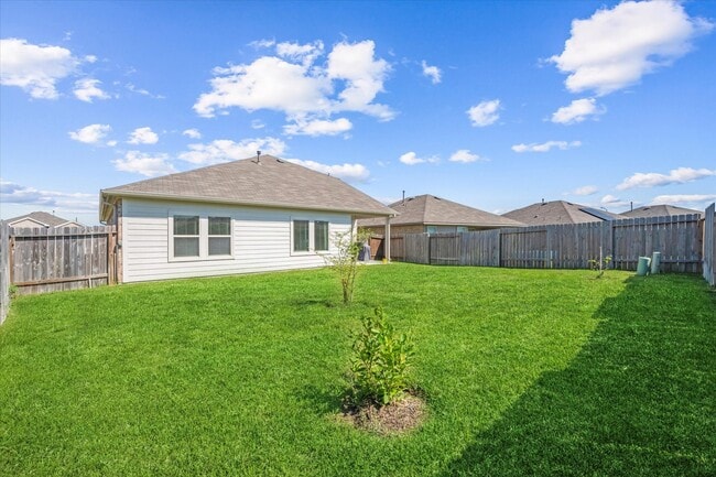 Building Photo - 21511 Violet Rdg Rd