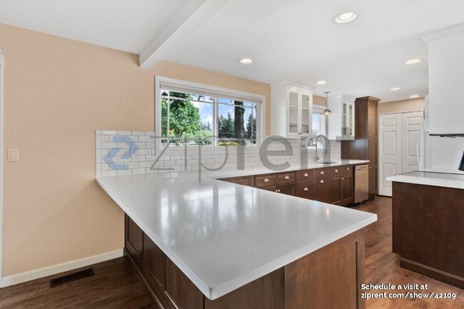 Building Photo - 19032 86th Ave NE