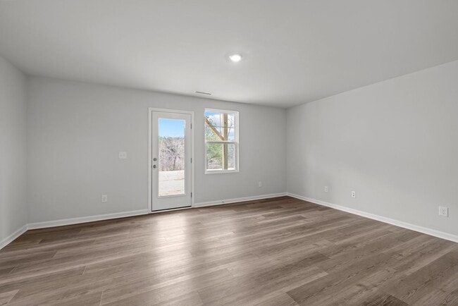 Building Photo - Gorgeous New Construction!  Updated Kitche...
