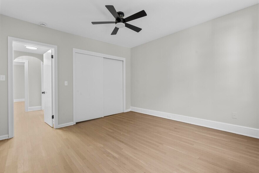 Building Photo - 1070 Whitney Ave